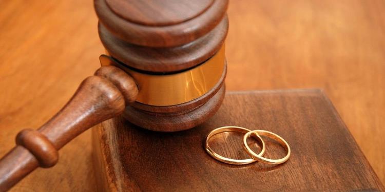 Eşin maaşına el koyma ile ilgili Yargıtay'dan emsal Boşanma kararı